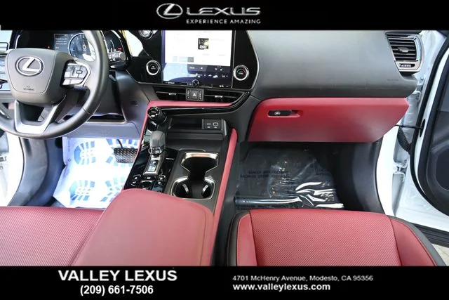 2025 Lexus NX 350 - Photo 8