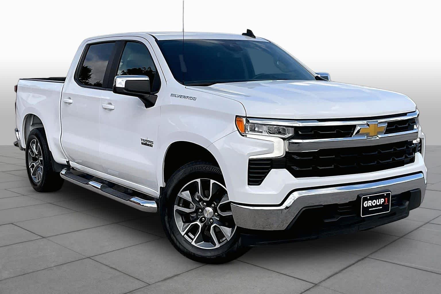 Used 2023 Summit White Chevrolet LT image 3