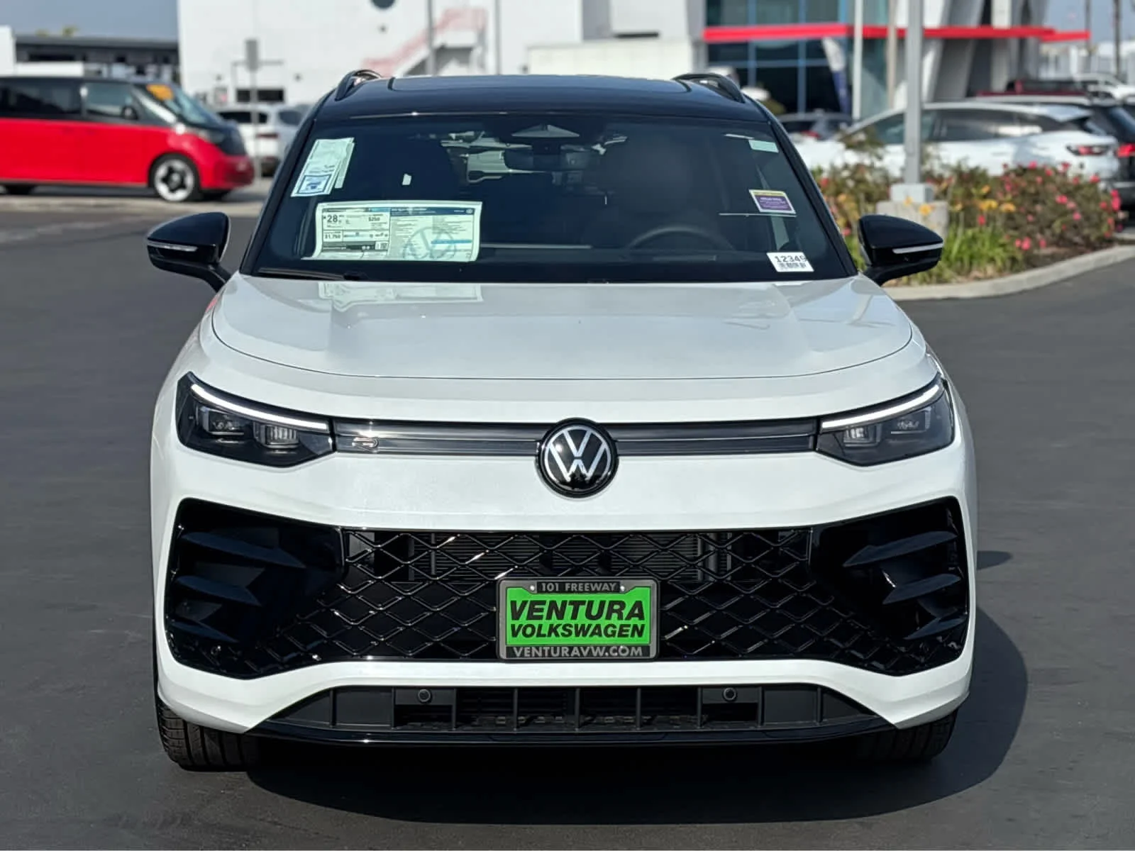 New 2026 Opal White w/Deep Black Roof Volkswagen SE R-Line Black image 5