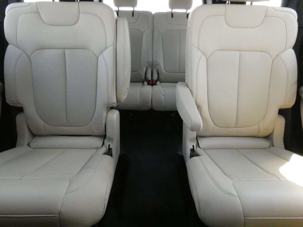 Used 2023 Black Jeep Limited image 34