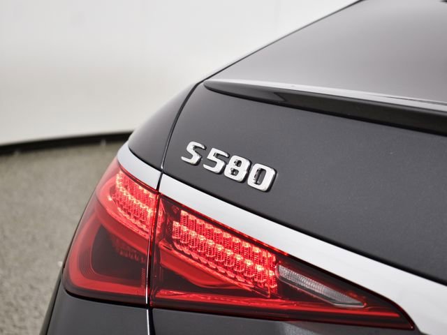 New 2026 MANUFAKTUR Graphite Metallic Mercedes-Benz S 580 image 61