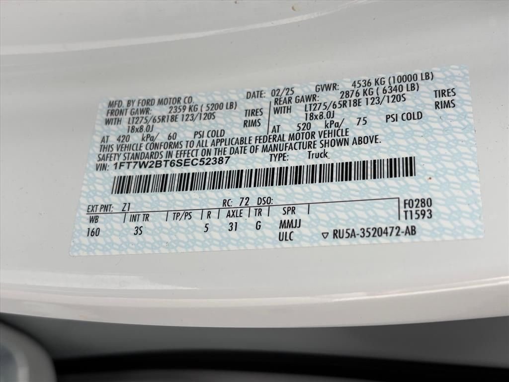 Used 2025 Oxford White Ford XLT image 30