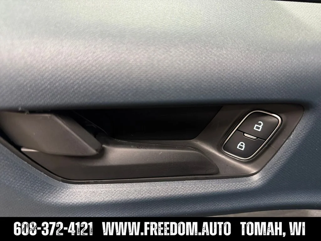 New 2026 Carbonized Gray Metallic Ford XLT image 22