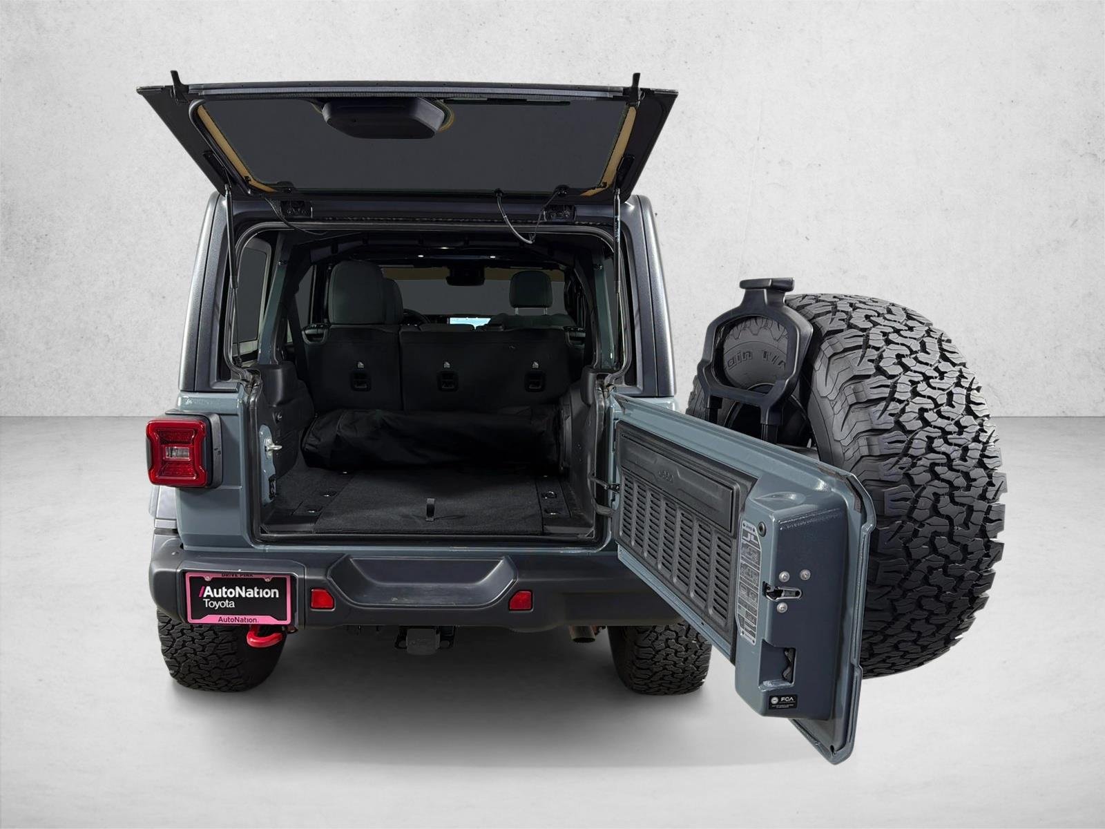 Used 2024 Anvil Clear Coat Jeep Rubicon image 19