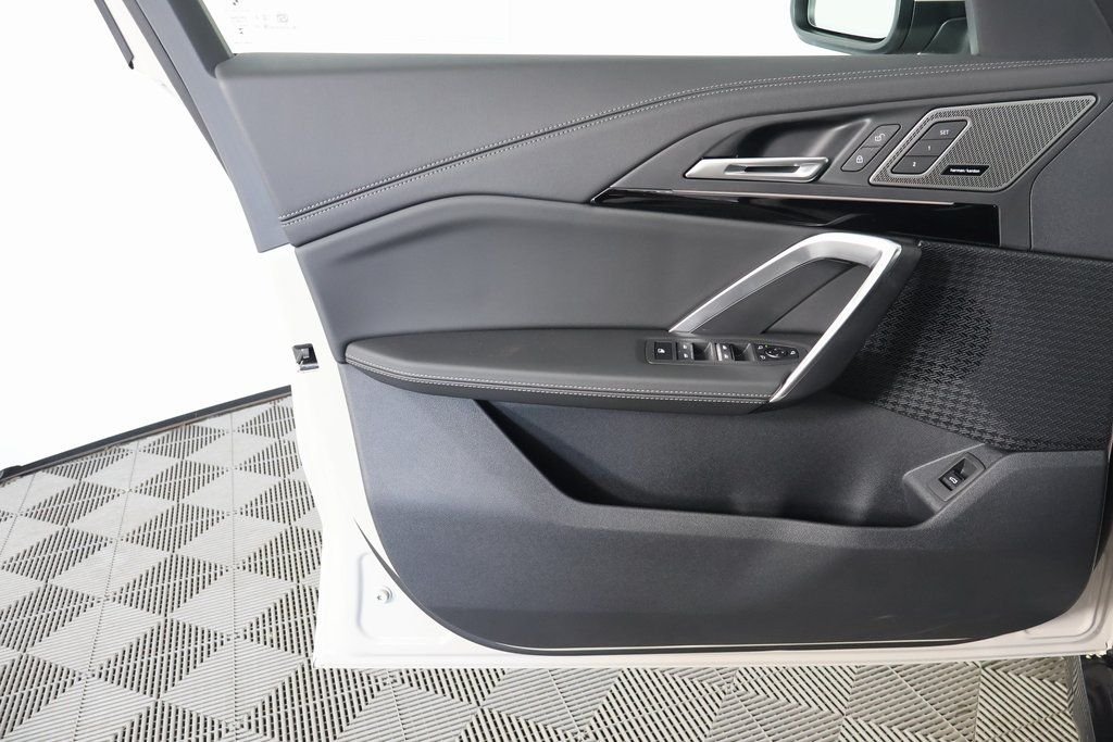 New 2027 Dune Grey Metallic BMW xDrive28i image 7