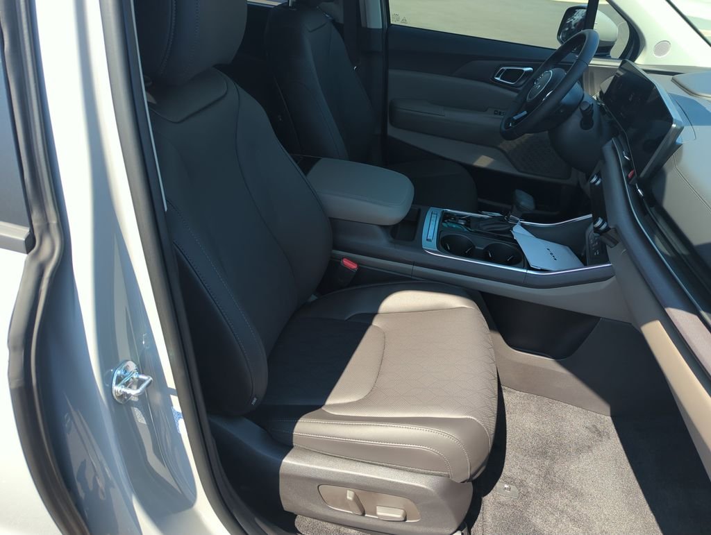 New 2026 Ceramic Silver Kia EX image 36