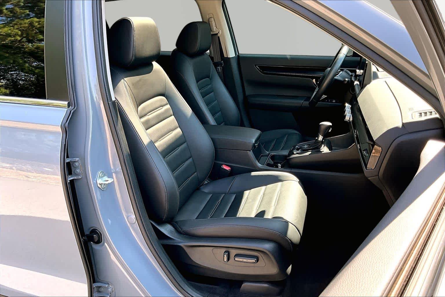 Used 2024 Urban Gray Pearl Honda EX-L image 9
