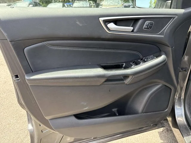 Used 2016 Gray Ford Titanium image 26