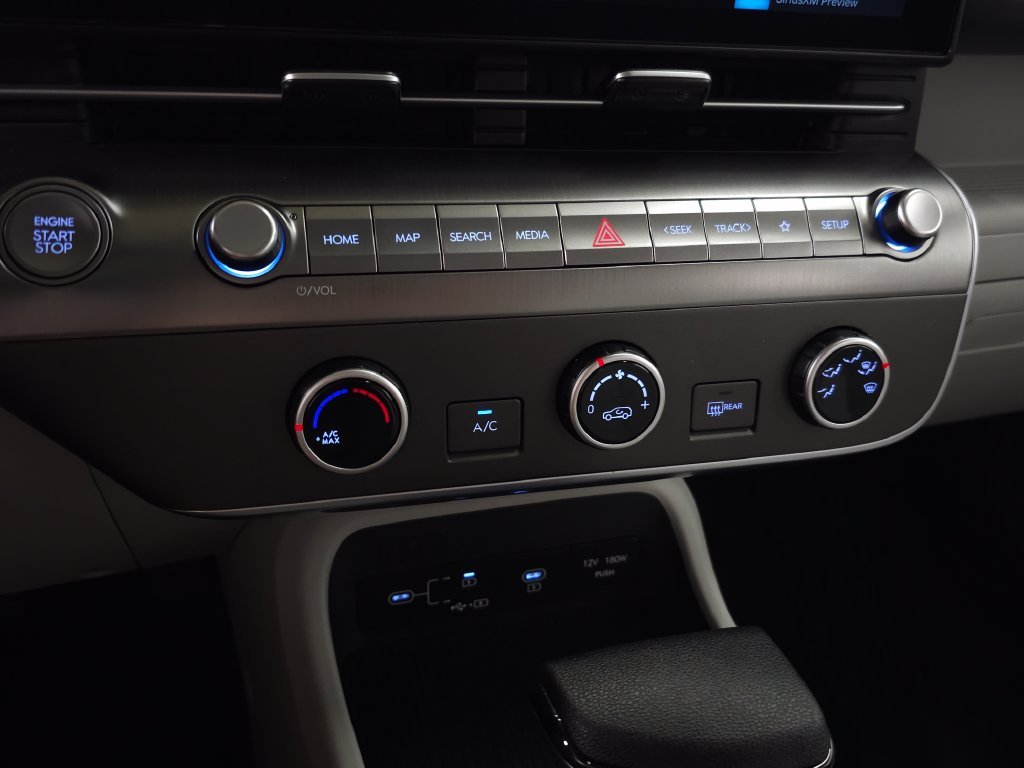 2025 Hyundai Kona SE - Photo 25