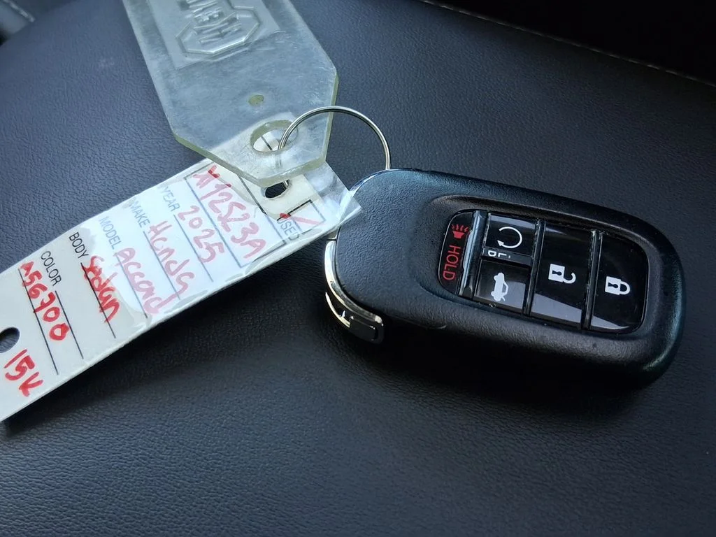 Used 2025 White Honda Touring image 23