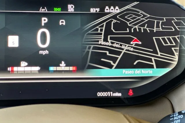 New 2026 Charente Grey Land Rover Dynamic SE image 27