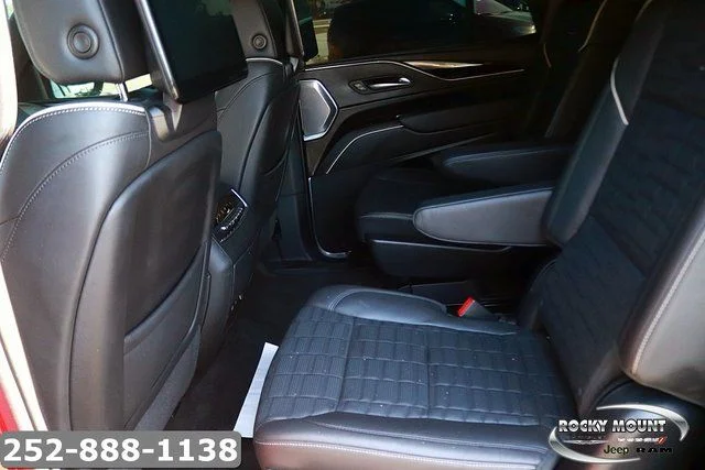 Used 2023 Red Cadillac V-Series image 15