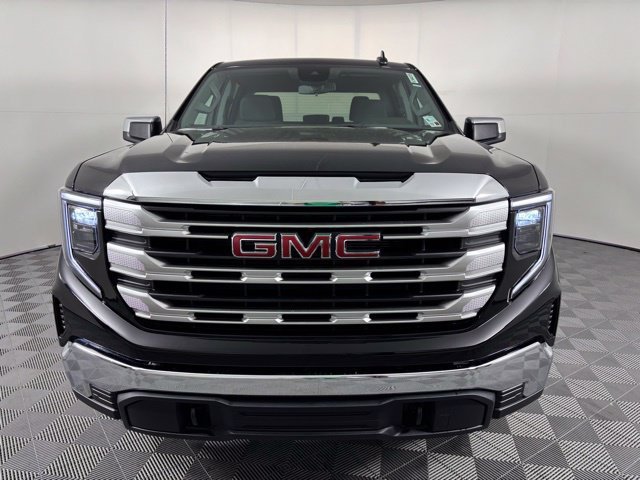 New 2026 Onyx Black GMC SLE image 2
