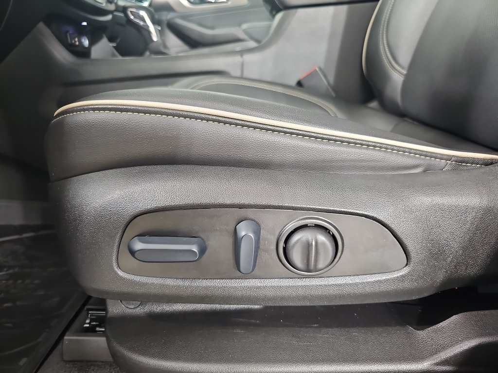Certified Used 2023 MOSAIC BLACK METALLIC Chevrolet Premier image 37
