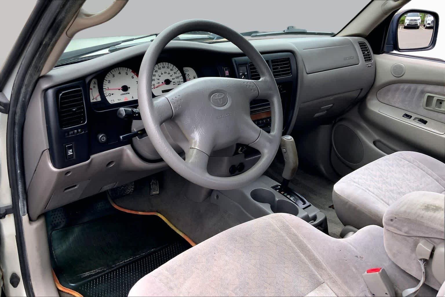 Used 2003 Lunar Mist Metallic Toyota PreRunner image 14