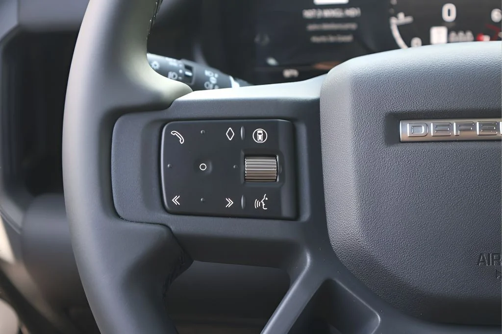 New 2026 Fuji White Land Rover S image 19