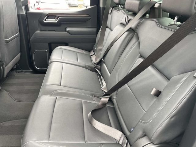 Certified Used 2025 Summit White GMC SLT image 16