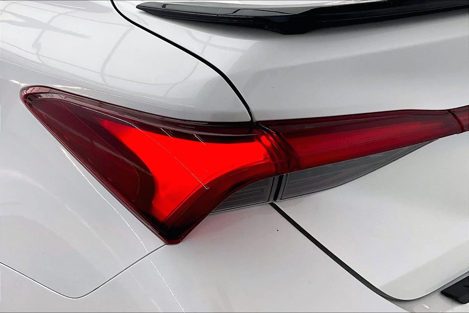 Used 2020 Wind Chill Pearl Toyota TRD image 29
