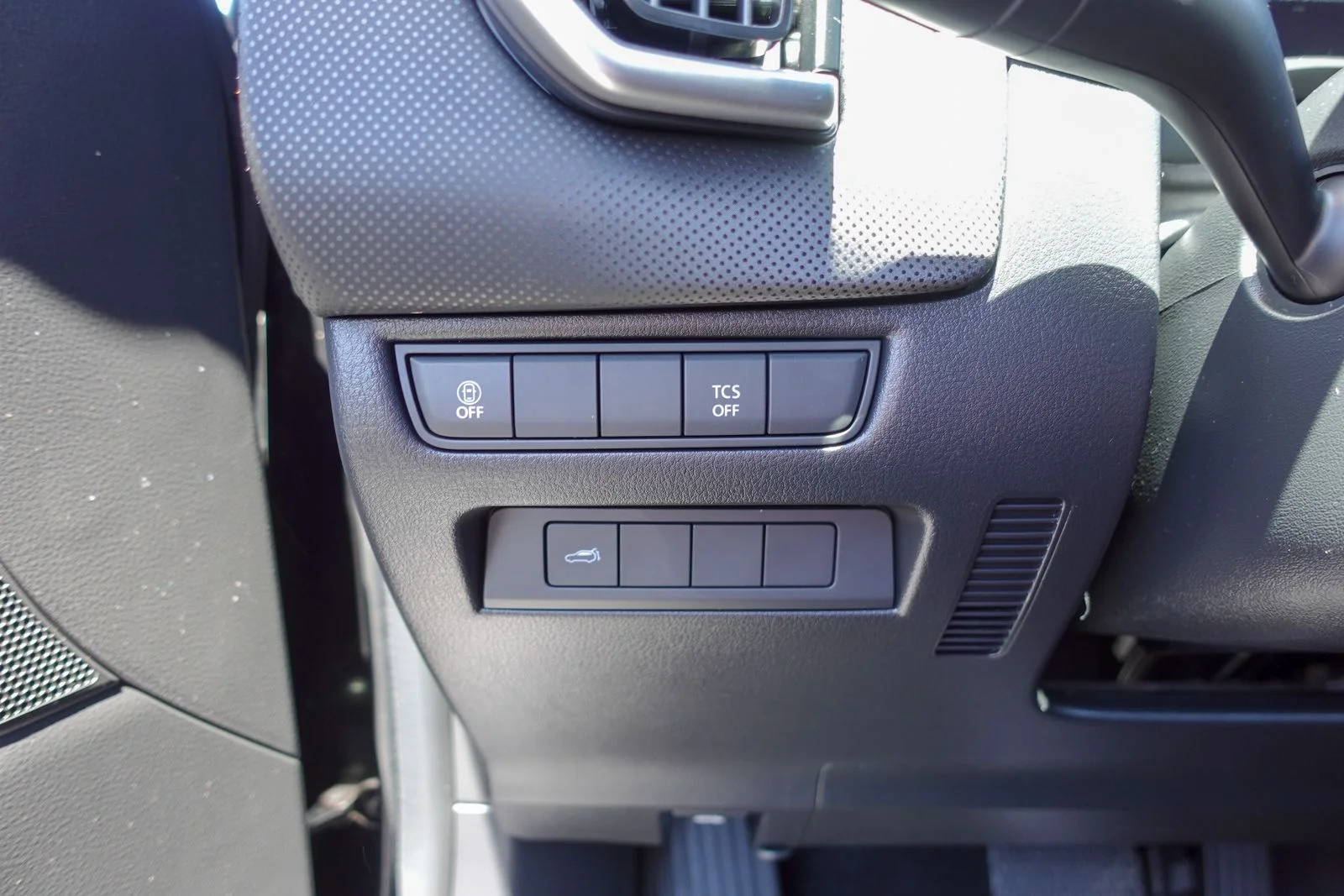 Certified Used 2025 Jet Black Mica Mazda 2.5 S Preferred Package image 18