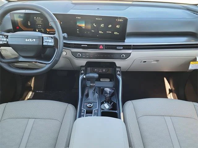 New 2026 White Kia S image 21