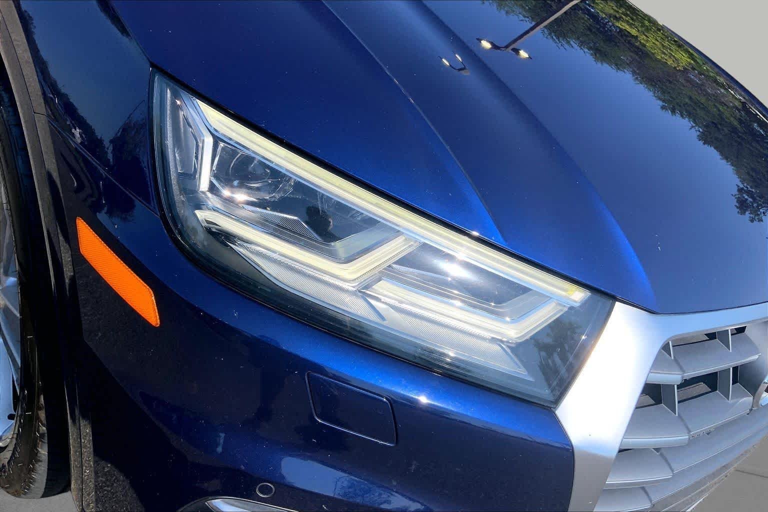 Used 2018 Moonlight Blue Metallic Audi Premium Plus image 27