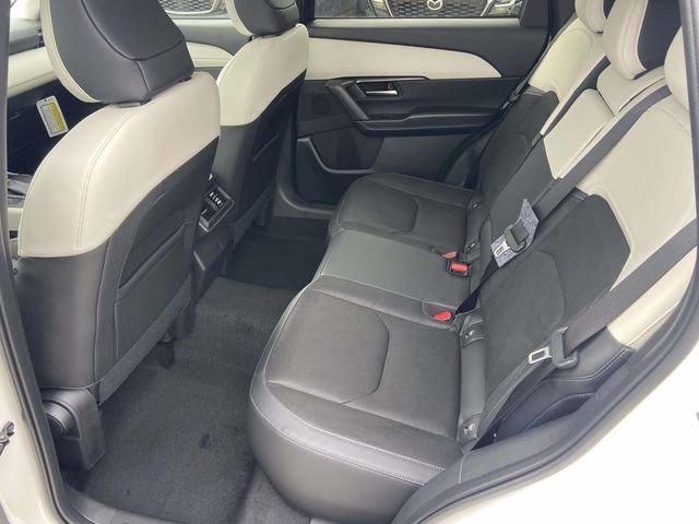 New 2026 Rhodium White Mazda Select AWD image 9