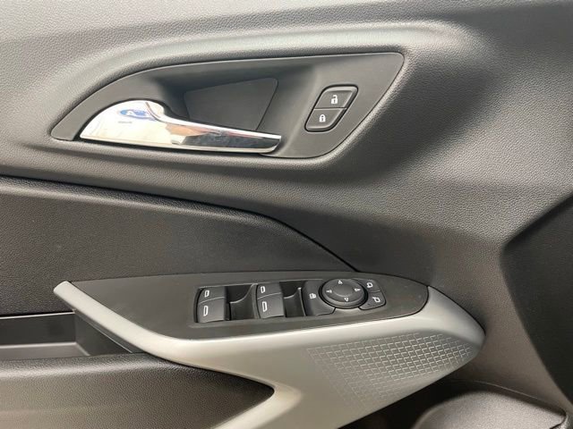 2026 Chevrolet Trax LS - Photo 9