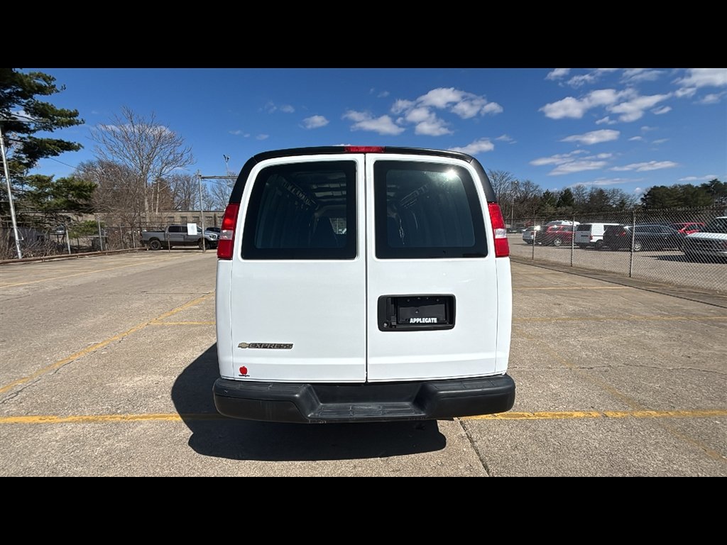 2022 Chevrolet Express Cargo 1WT - Photo 22