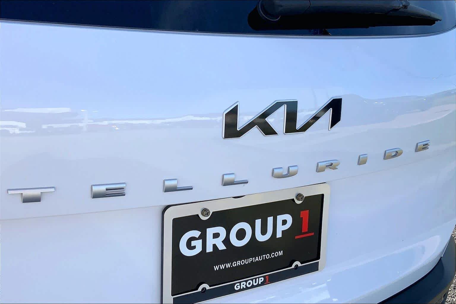 Used 2022 Glacial White Pearl Kia SX image 29