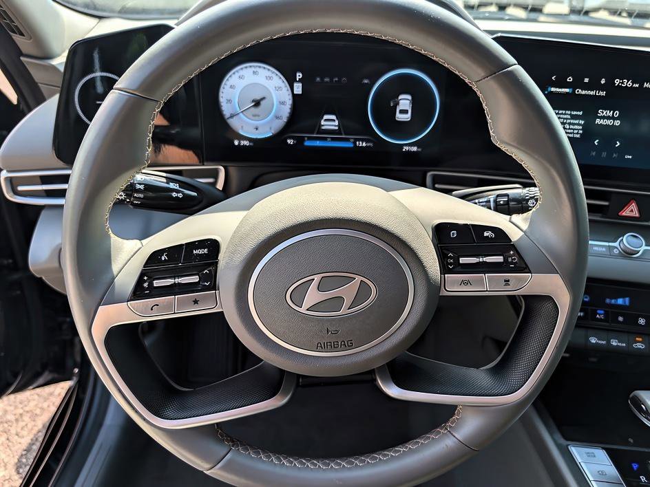 Used 2025 Abyss Black Hyundai SEL Convenience image 18