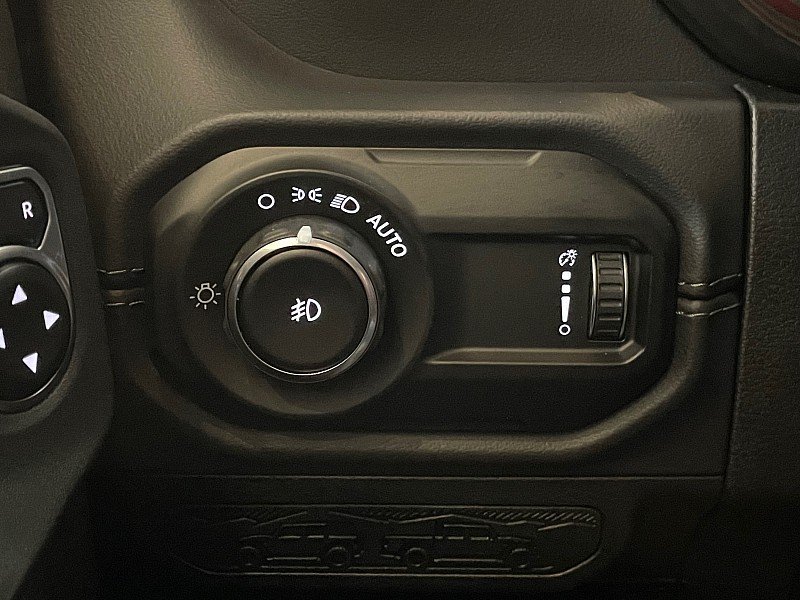 Used 2025 GRAY Jeep Sahara 4 Door 4x4 image 17
