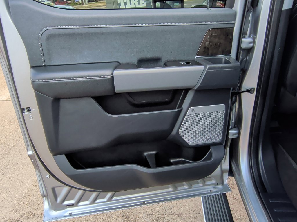 Used 2024 Silver Ford Lariat image 41