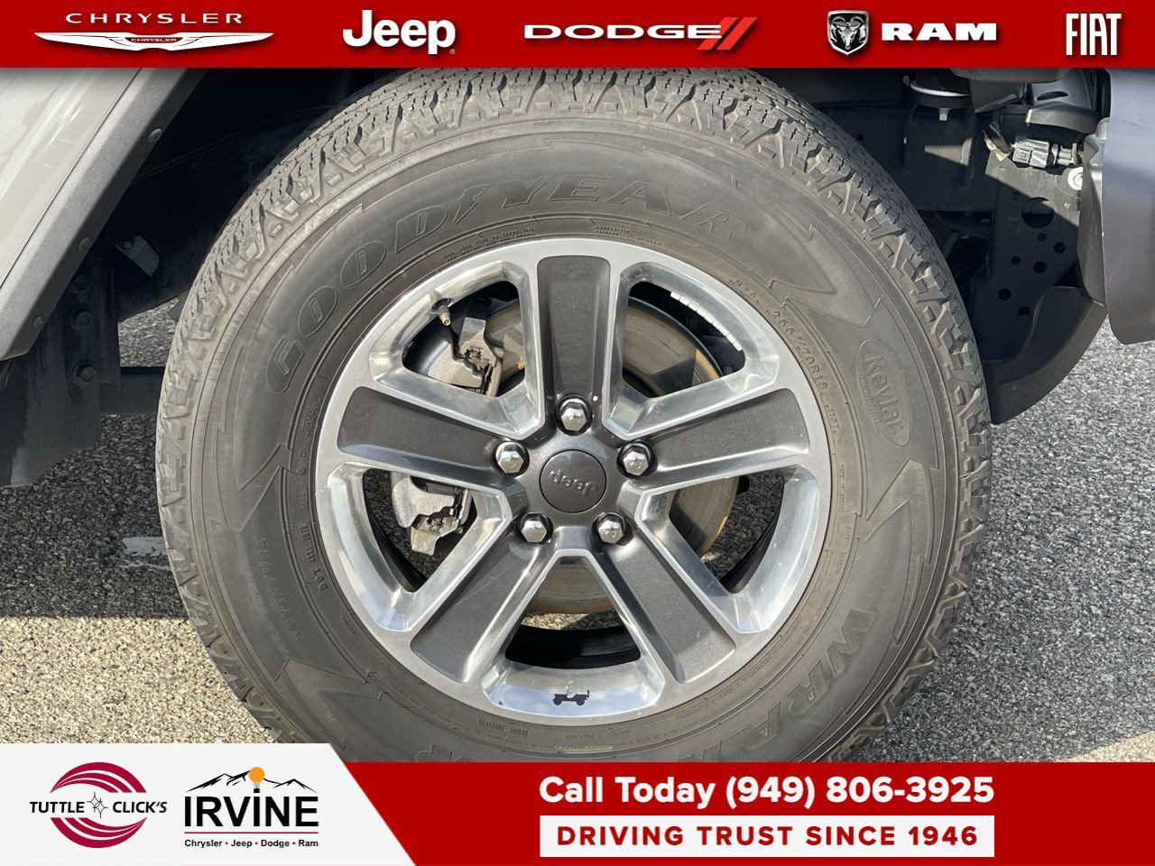 Used 2022 Sting-Gray Clearcoat Jeep Unlimited Sahara image 13