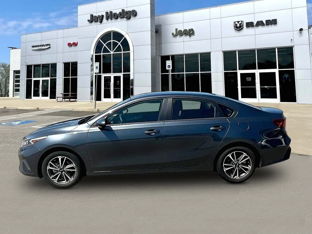 Used 2024 Gray Kia LXS image 8