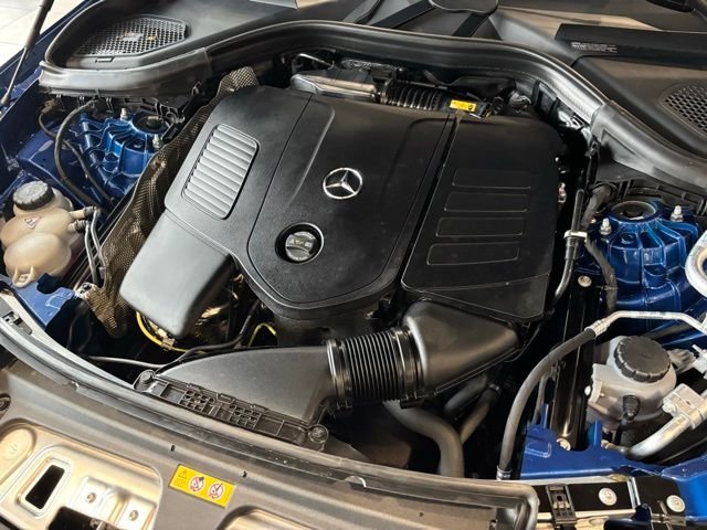Used 2026 Blue Mercedes-Benz GLC 300 image 38