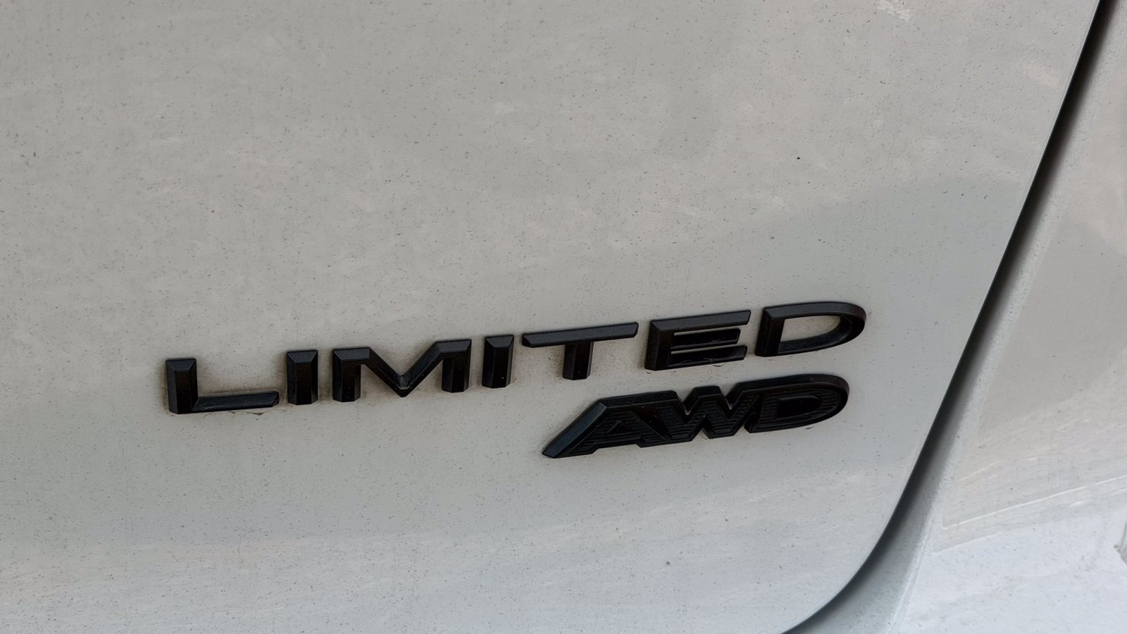 Certified Used 2023 Bright White Clearcoat Chrysler Limited image 18