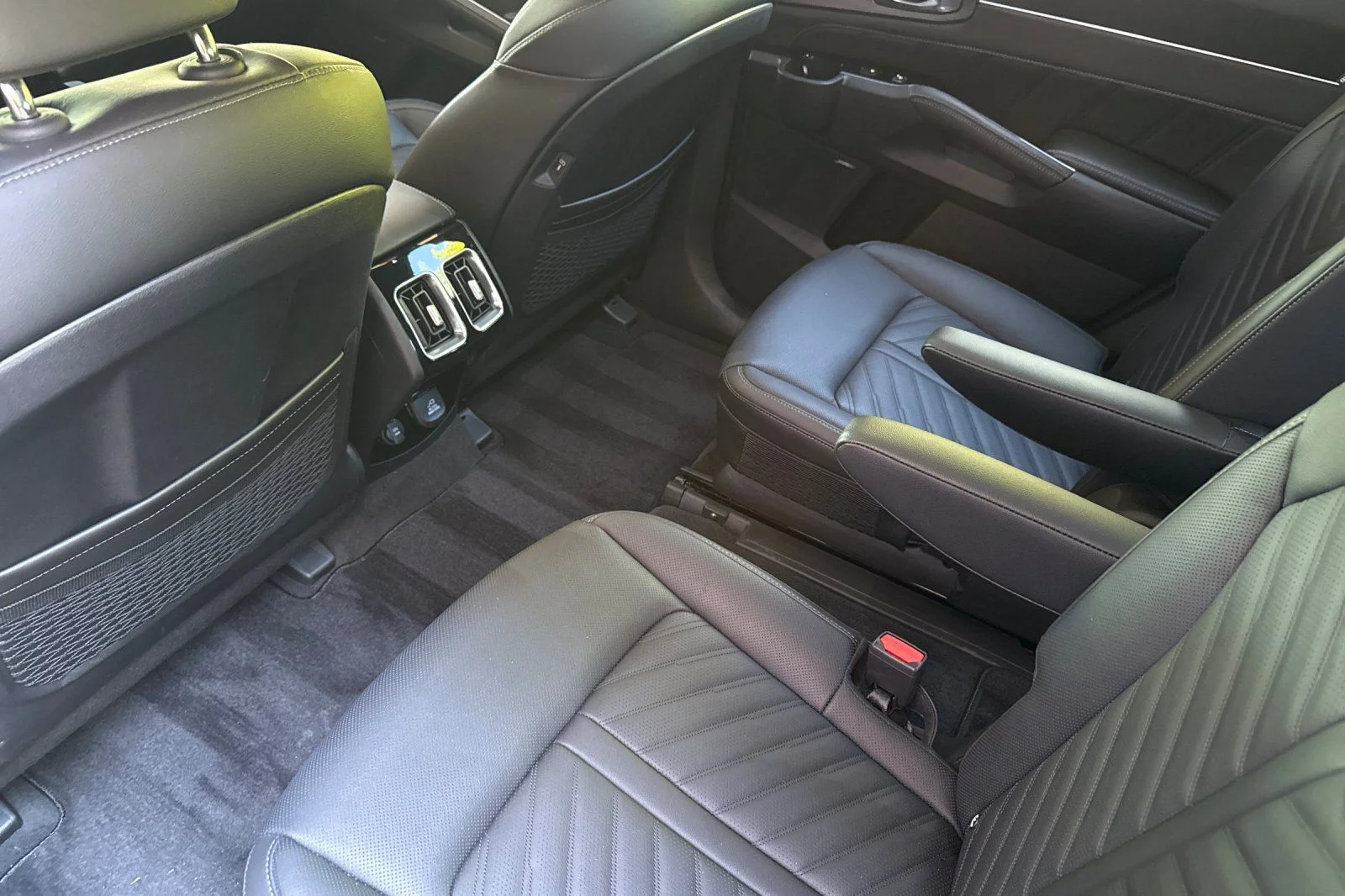 2025 Kia Sorento X-Line SX Prestige - Photo 12