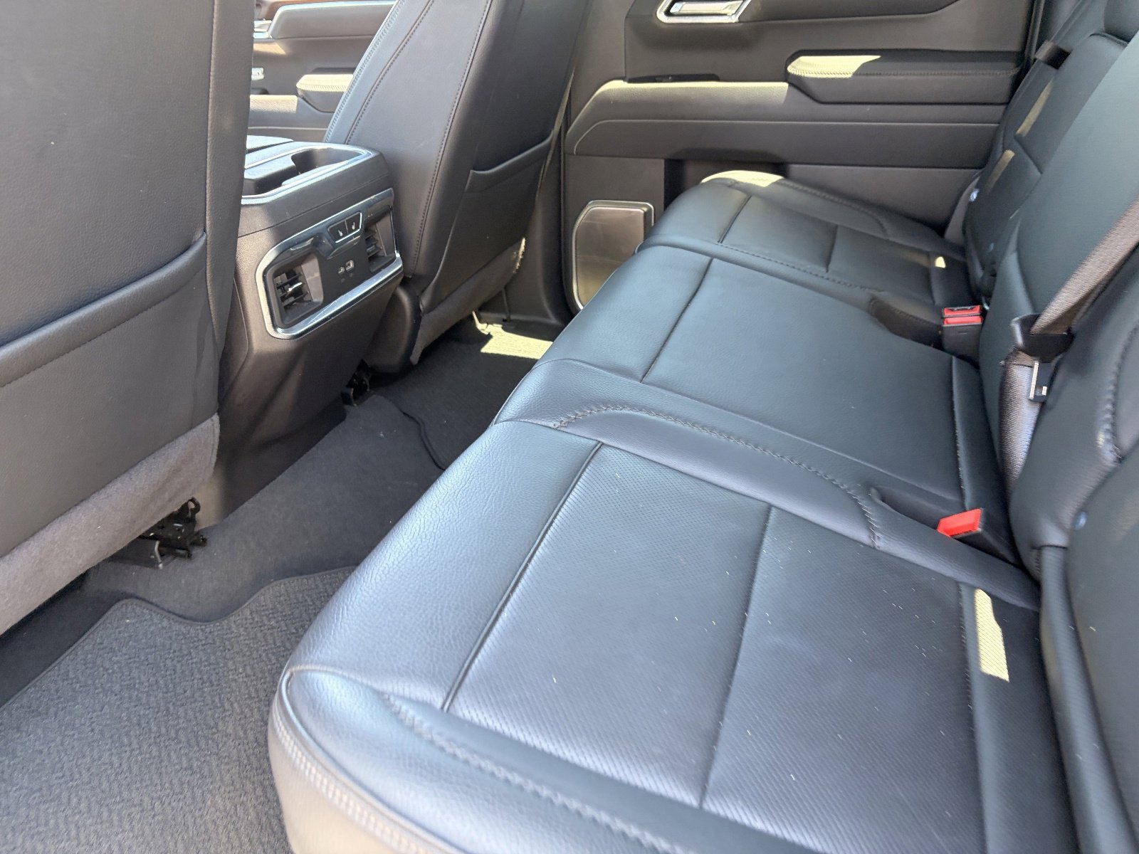 Used 2025 Sterling Metallic GMC Denali image 9
