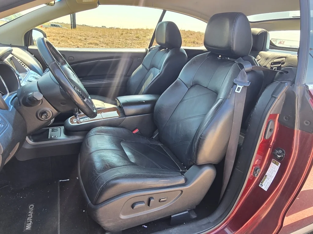 Used 2011 Merlot Metallic Nissan Base image 12