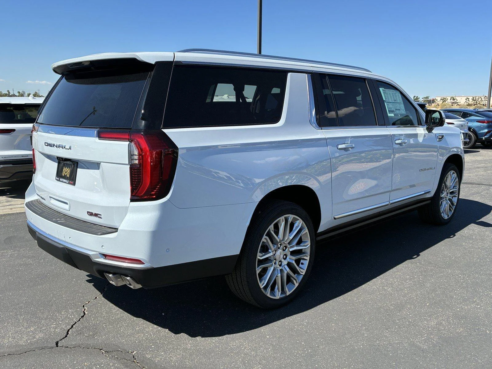 2026 GMC Yukon XL Denali - Photo 6