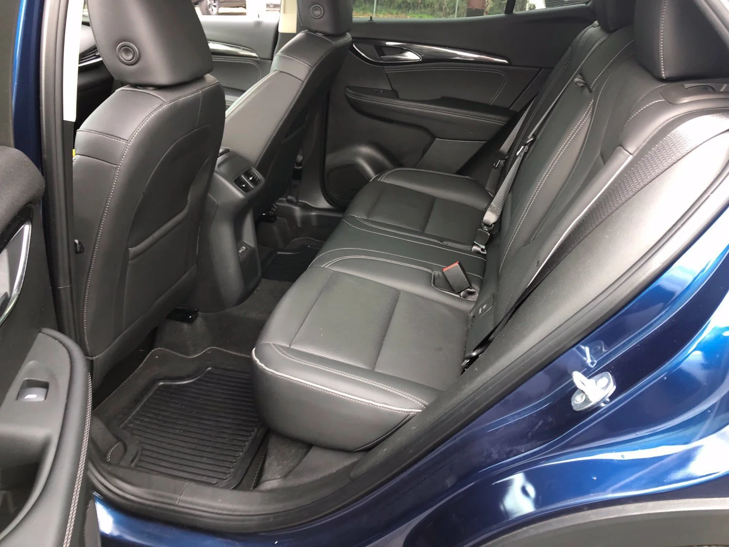 Used 2023 SAPPHIRE METALLIC Buick Essence image 14