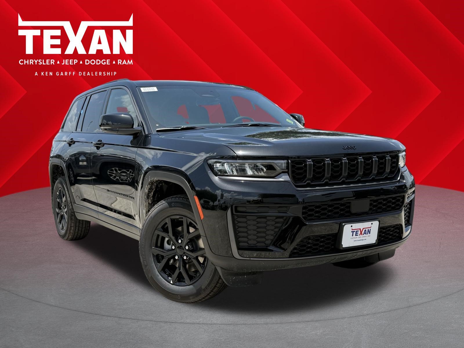 New 2026 Diamond Black Crystal Pearl-Coat Exterior Paint Jeep Laredo Altitude image 1