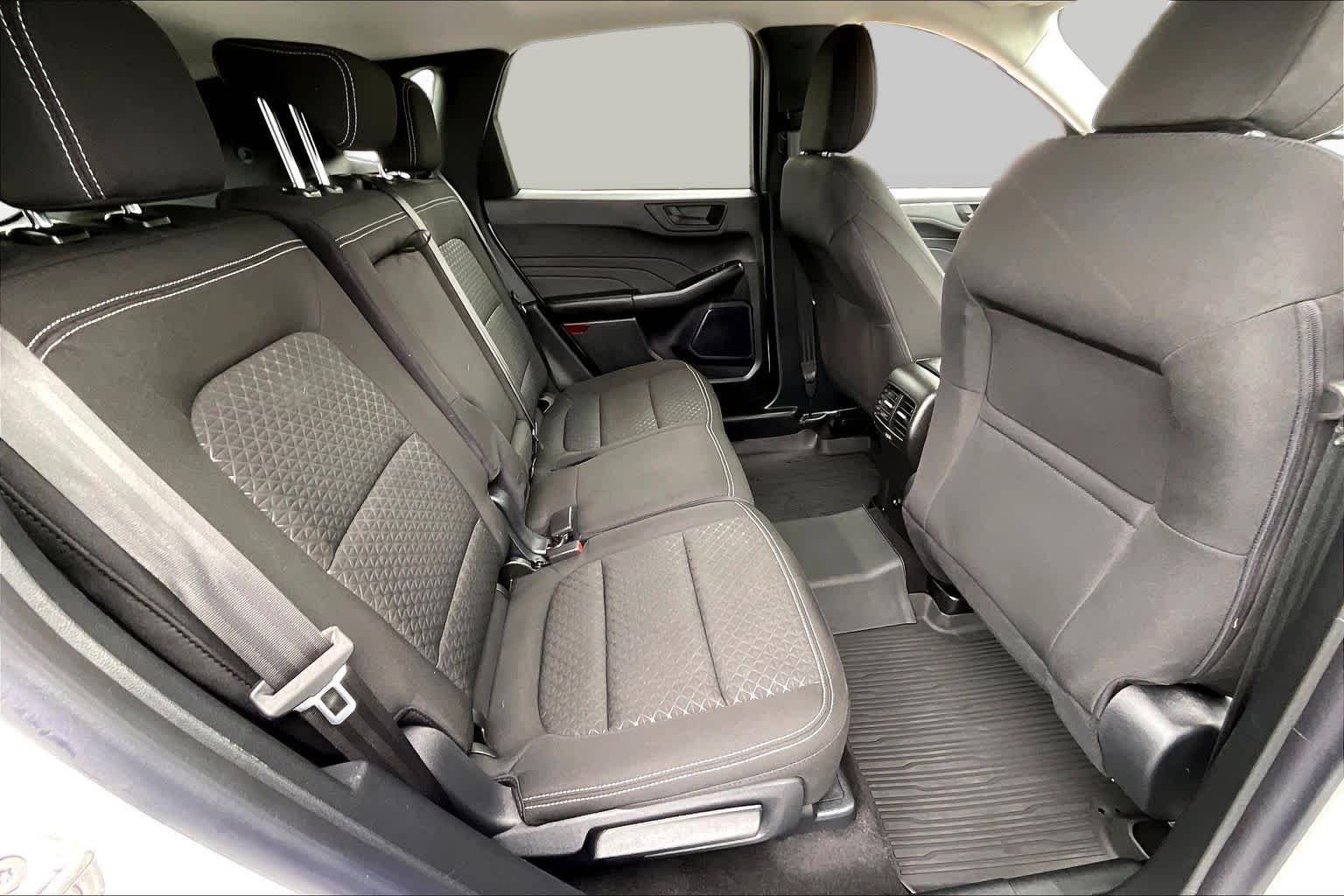 Used 2024 Oxford White Ford Active image 18
