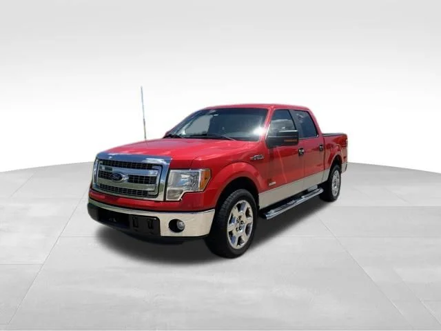 Used 2013 Red Ford XLT image 7