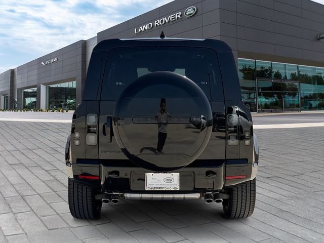 New 2026 Santorini Black Land Rover V8 image 4