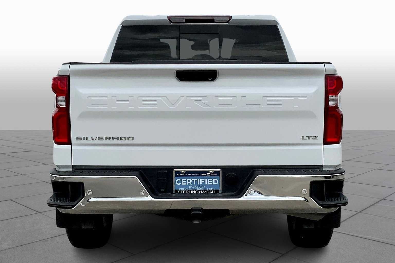 Used 2024 Summit White Chevrolet LTZ image 4