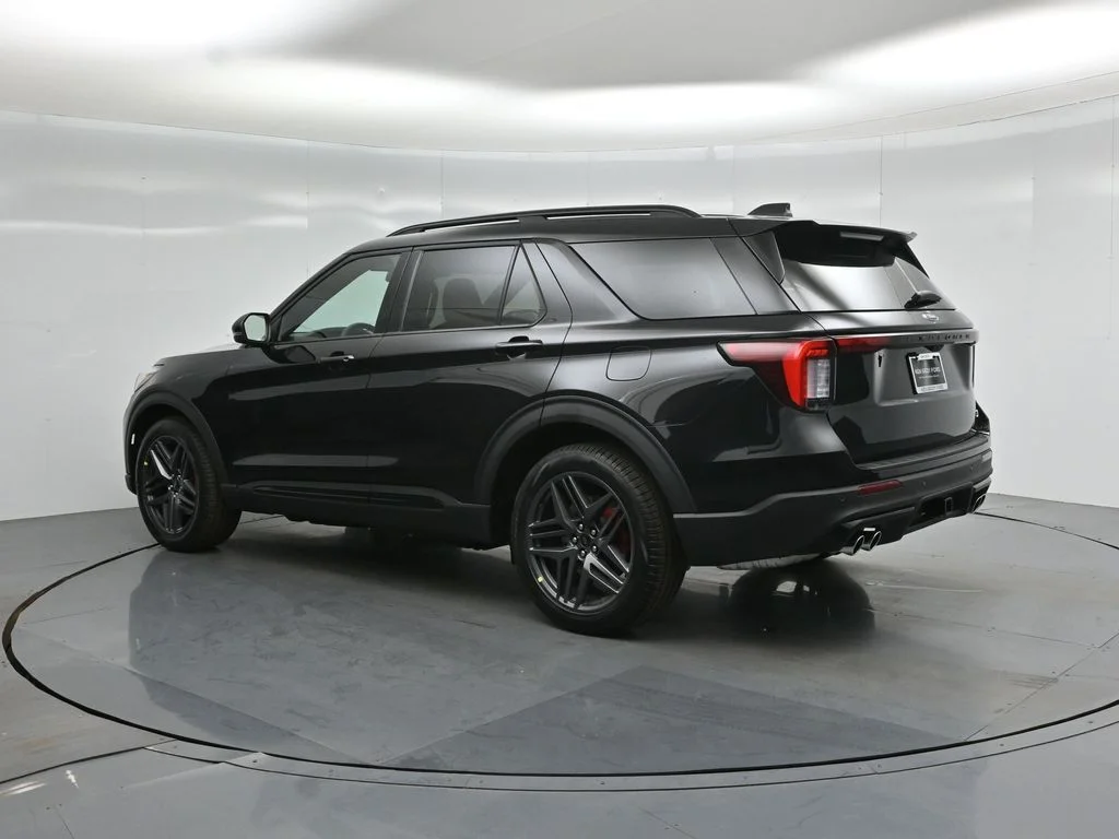 New 2026 Agate Black Metallic Ford ST image 6