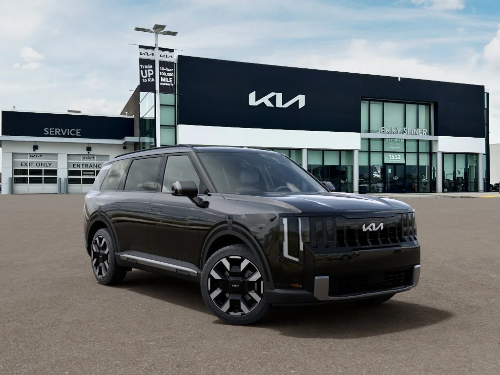 New 2027 Ebony Black Kia S image 8