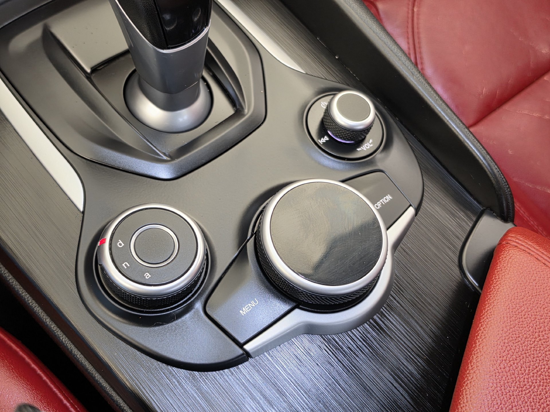2017 Alfa Romeo Giulia Base - Photo 20