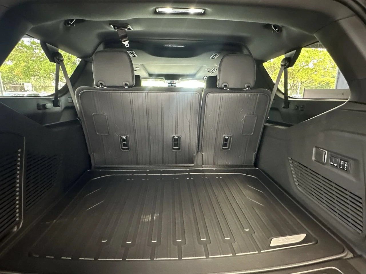 2026 GMC Yukon XL Elevation - Photo 25